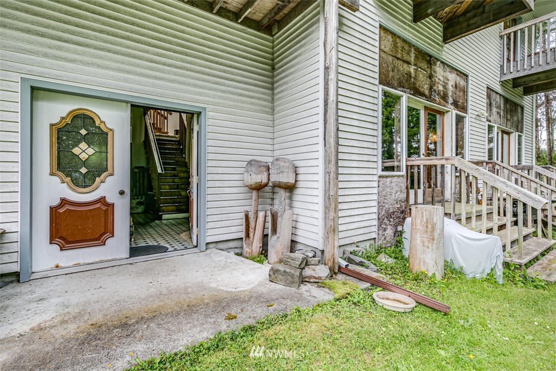 153 Hauk Road Port Angeles, WA 98362 - Photo 3 of 40 Gallery Image 3