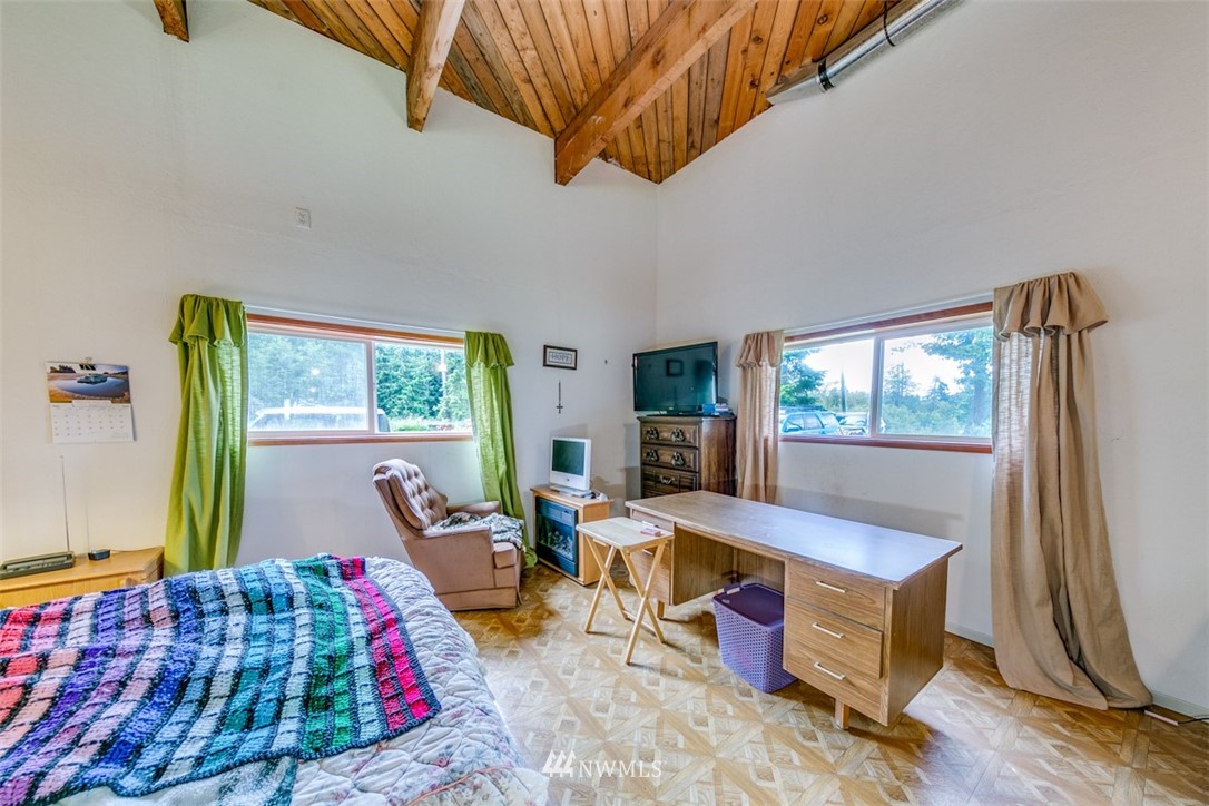 153 Hauk Road Port Angeles, WA 98362 - Photo 9 of 40 Gallery Image 9