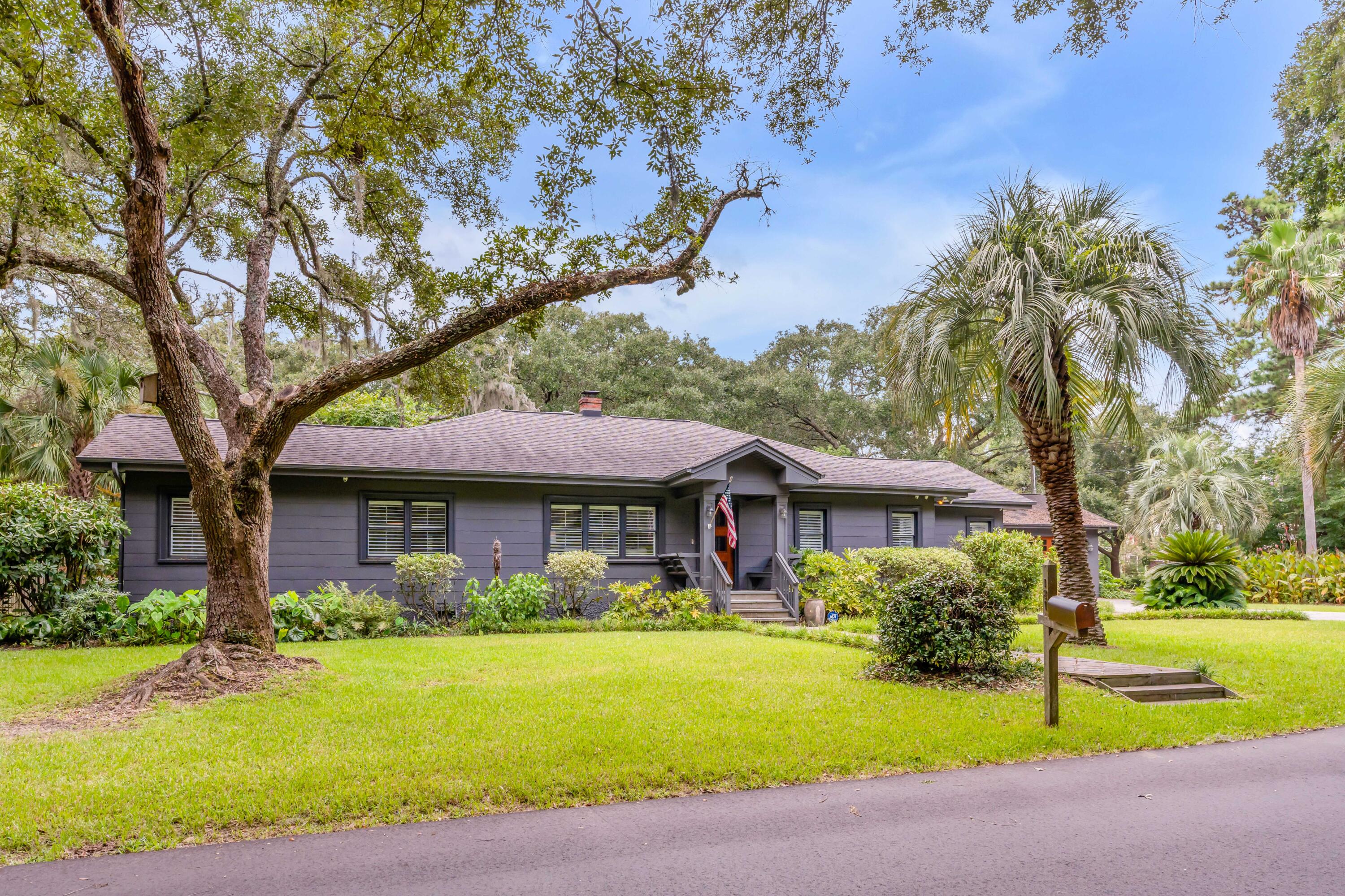 121 Old Point Road Charleston, SC 29412 - Photo 1 of 22 DSC04598