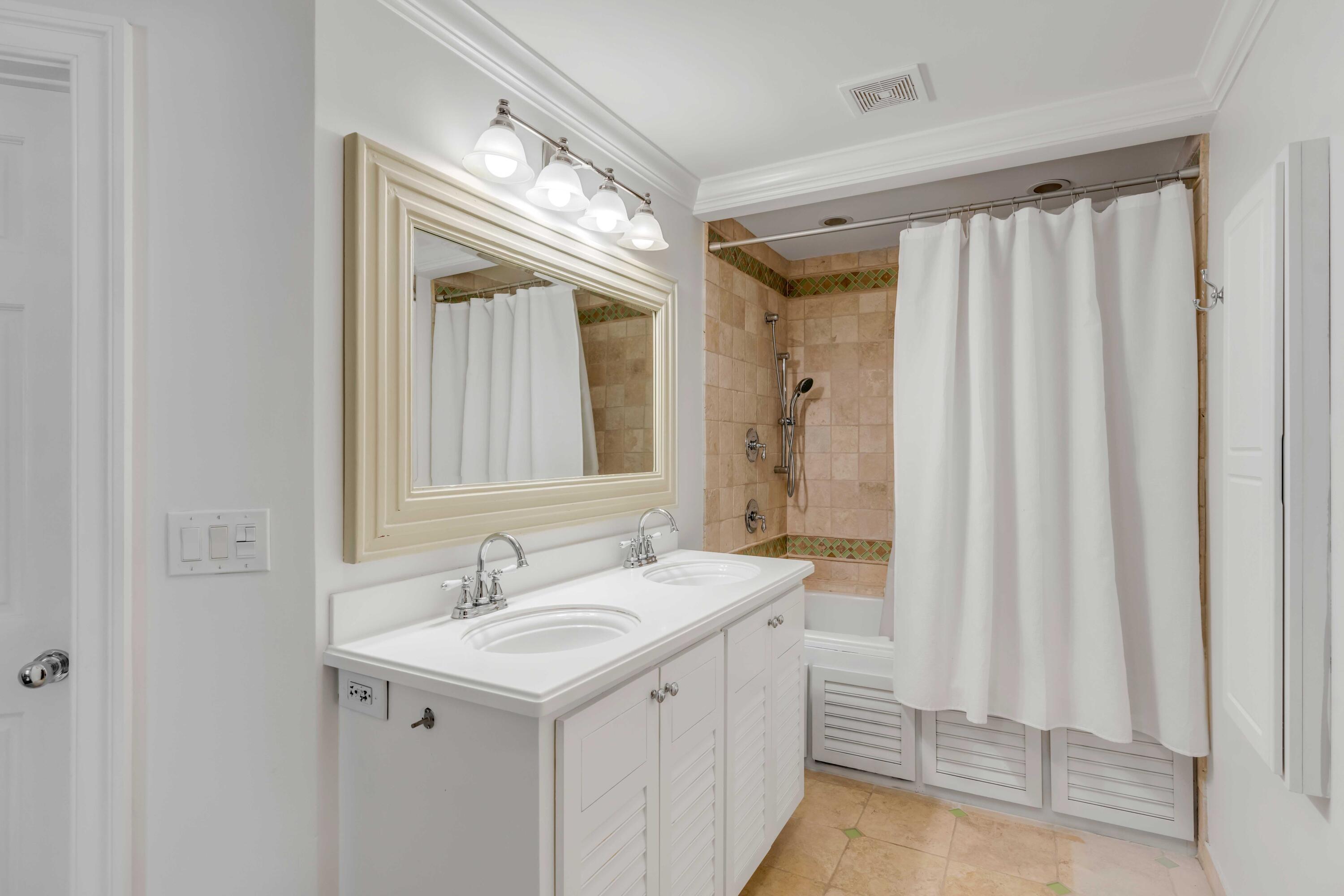 121 Old Point Road Charleston, SC 29412 - Photo 17 of 22 DSC04754