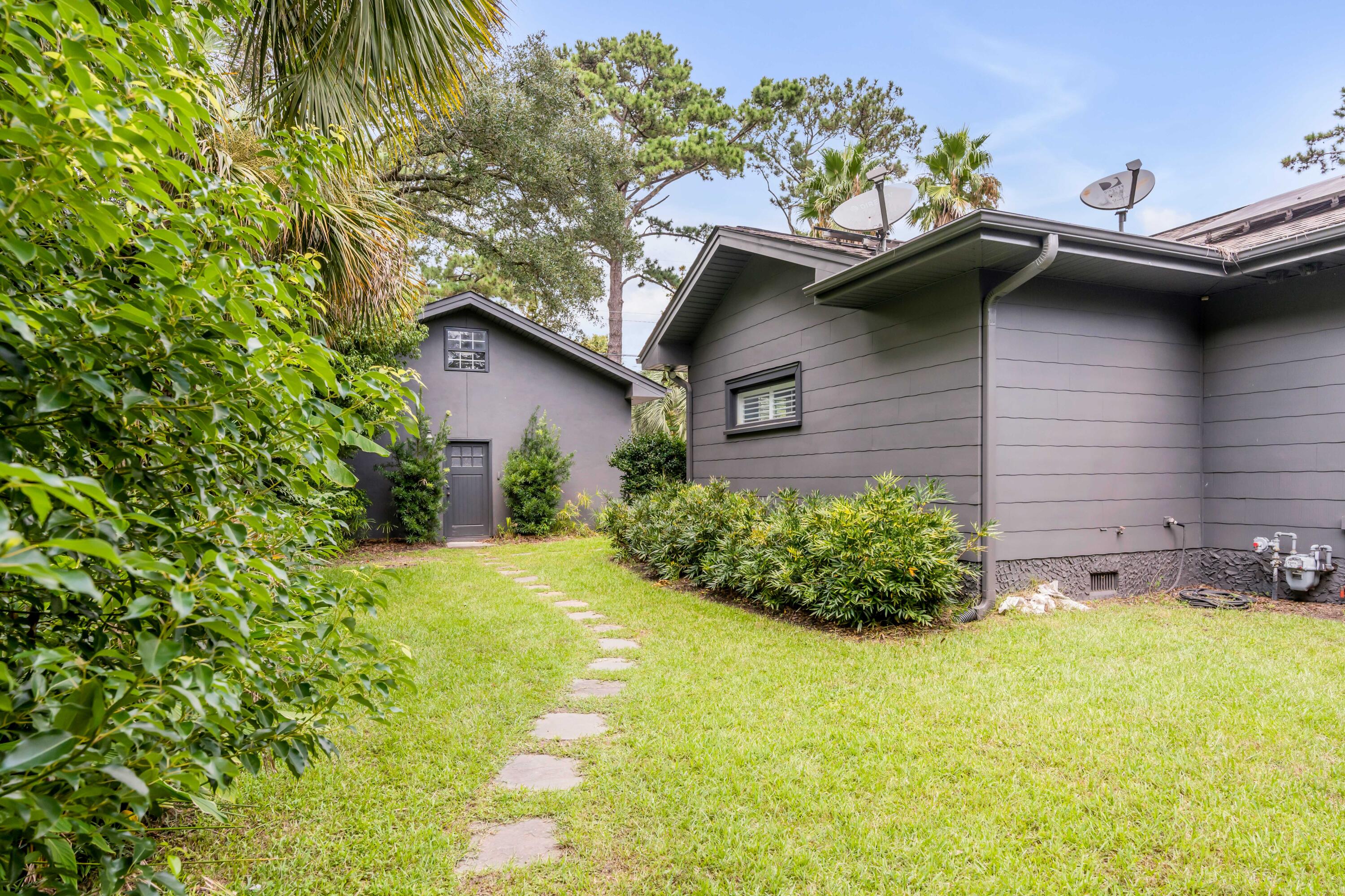 121 Old Point Road Charleston, SC 29412 - Photo 18 of 22 DSC04779
