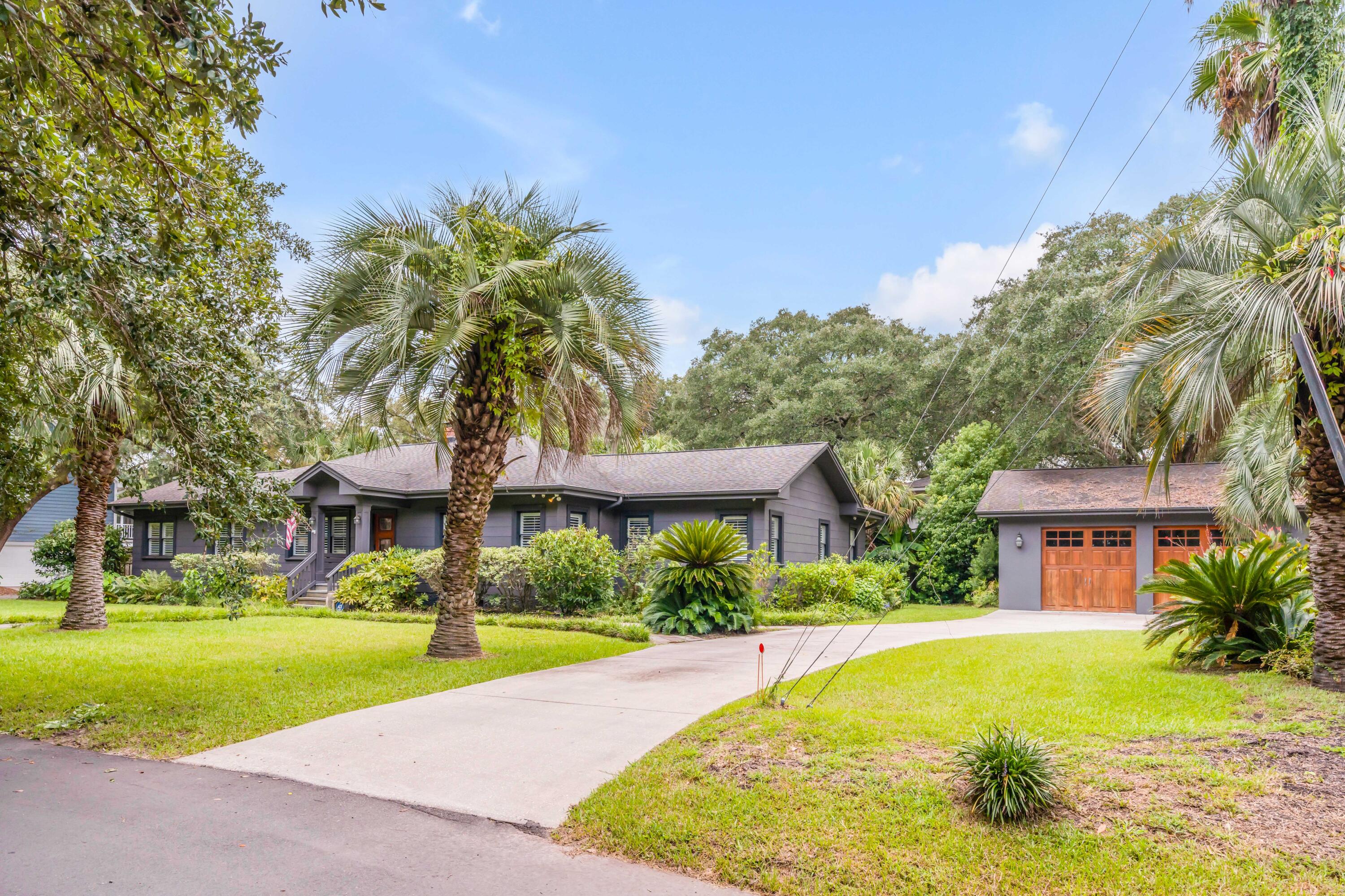 121 Old Point Road Charleston, SC 29412 - Photo 2 of 22 DSC04614