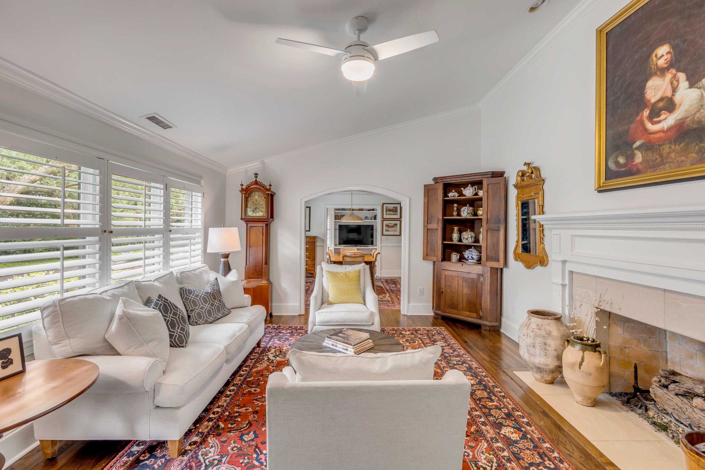 121 Old Point Road Charleston, SC 29412 - Photo 5 of 22 DSC04624 (1)