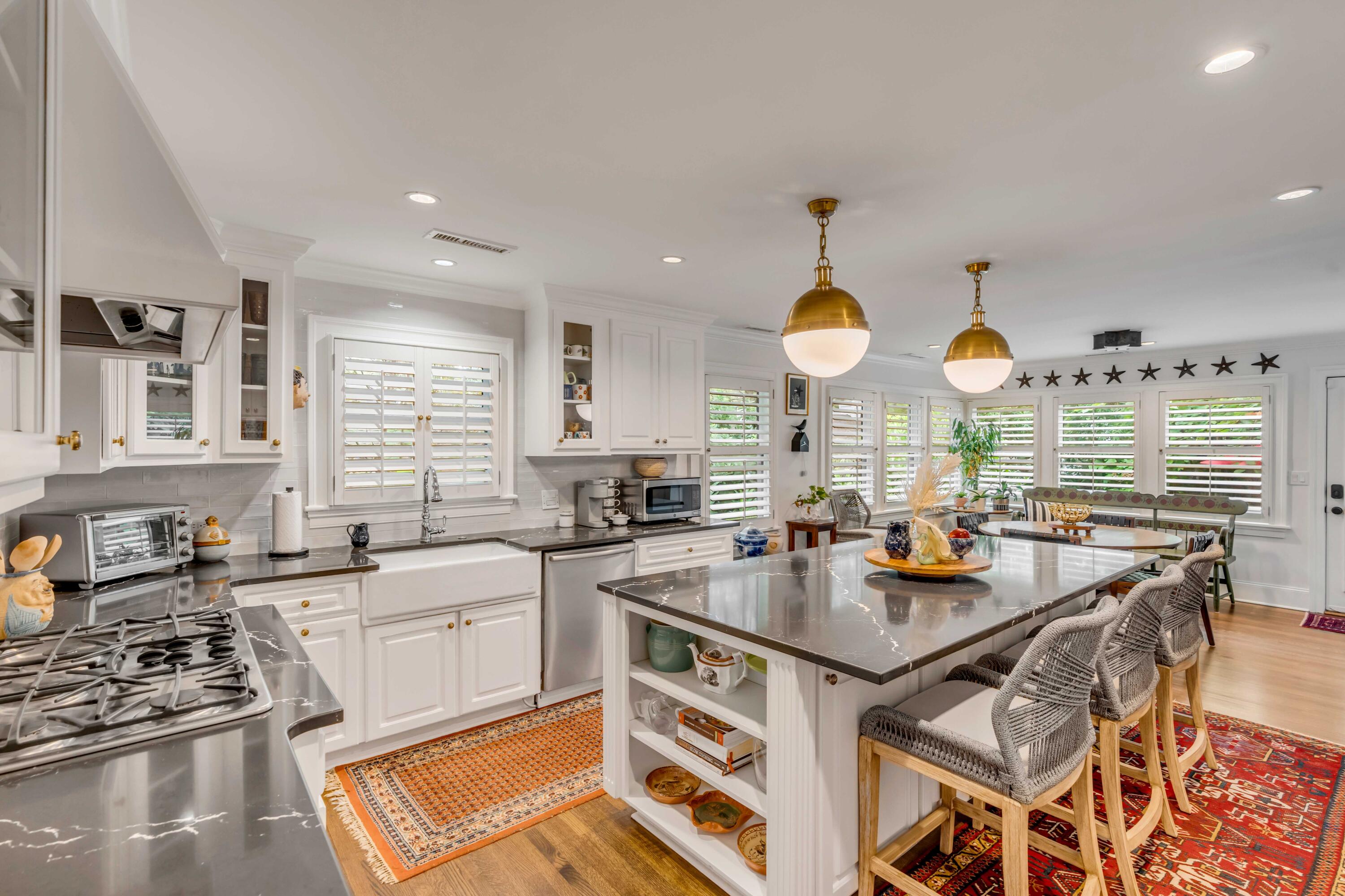 121 Old Point Road Charleston, SC 29412 - Photo 8 of 22 DSC04664