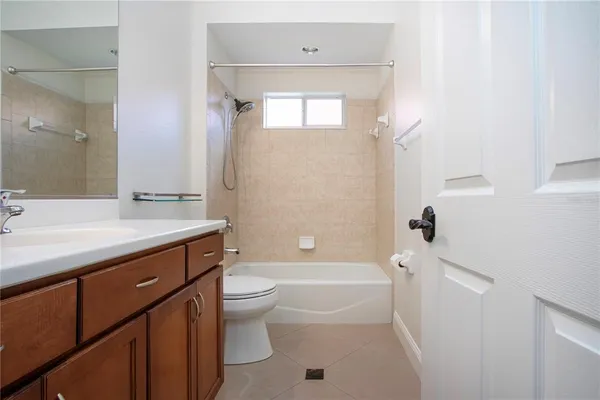 $2,495 | 7519 Birds Eye Terrace, Bradenton, FL 34203