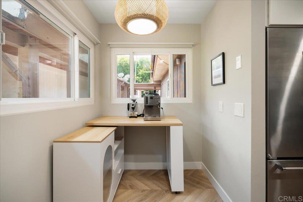 2600 Torrey Pines Road, Unit B38 La Jolla, CA 92037 - Photo 19 of 28 in kitchen alcove