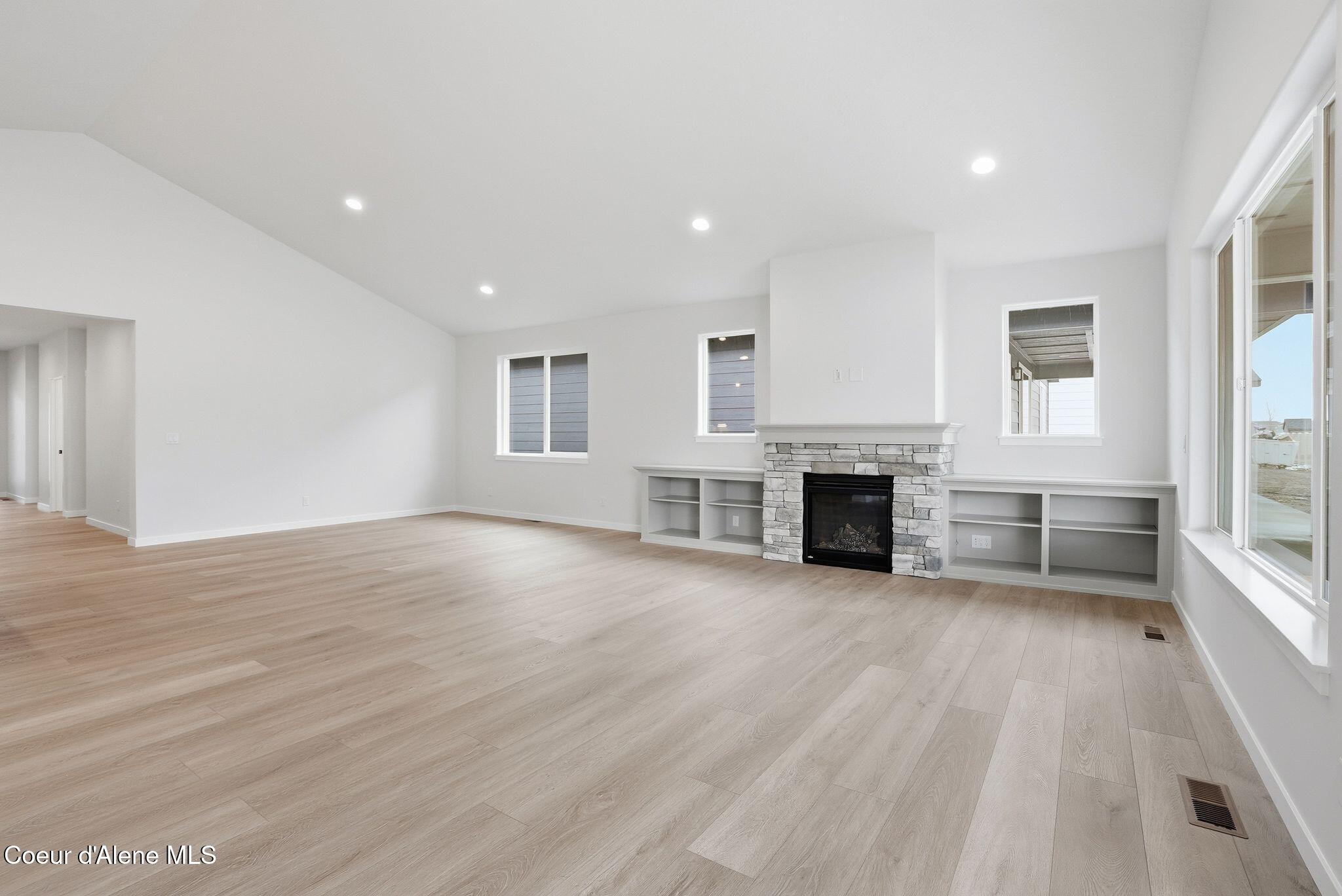 2618 West Victor Loop Coeur D'Alene, ID 83815 - Photo 8 of 41 8