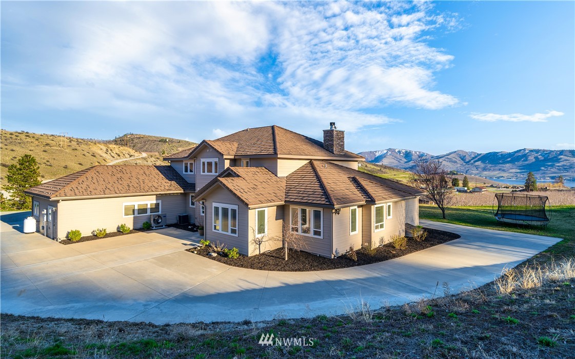 955 Klate Road Manson, WA 98831 - Photo 3 of 40 Gallery Image 3