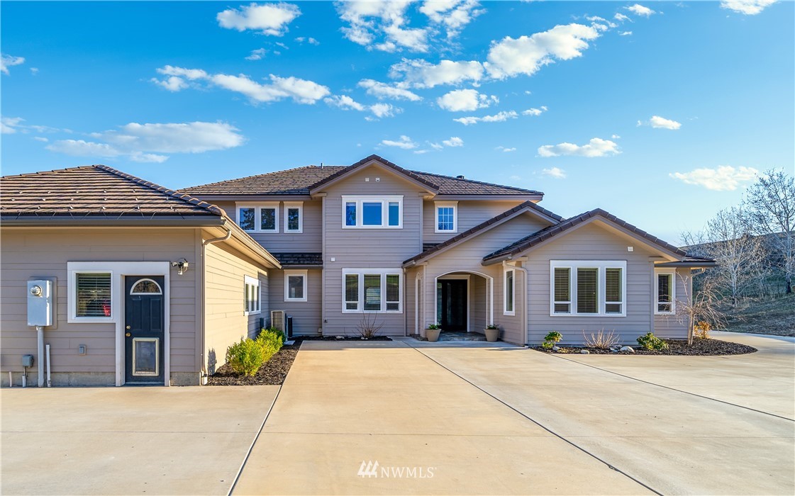 955 Klate Road Manson, WA 98831 - Photo 4 of 40 Gallery Image 4