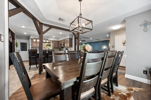 $349,750 | 10124 Stoneleigh Drive, Benbrook, TX 76126