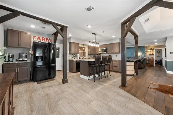 $349,750 | 10124 Stoneleigh Drive, Benbrook, TX 76126