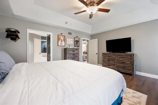 $349,750 | 10124 Stoneleigh Drive, Benbrook, TX 76126
