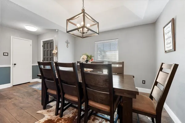 $349,750 | 10124 Stoneleigh Drive, Benbrook, TX 76126