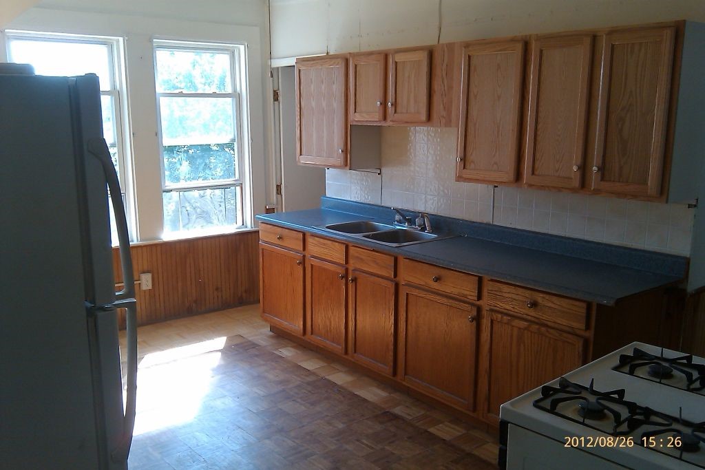 635 Park Avenue Woonsocket, RI 02895 - Photo 6 of 27