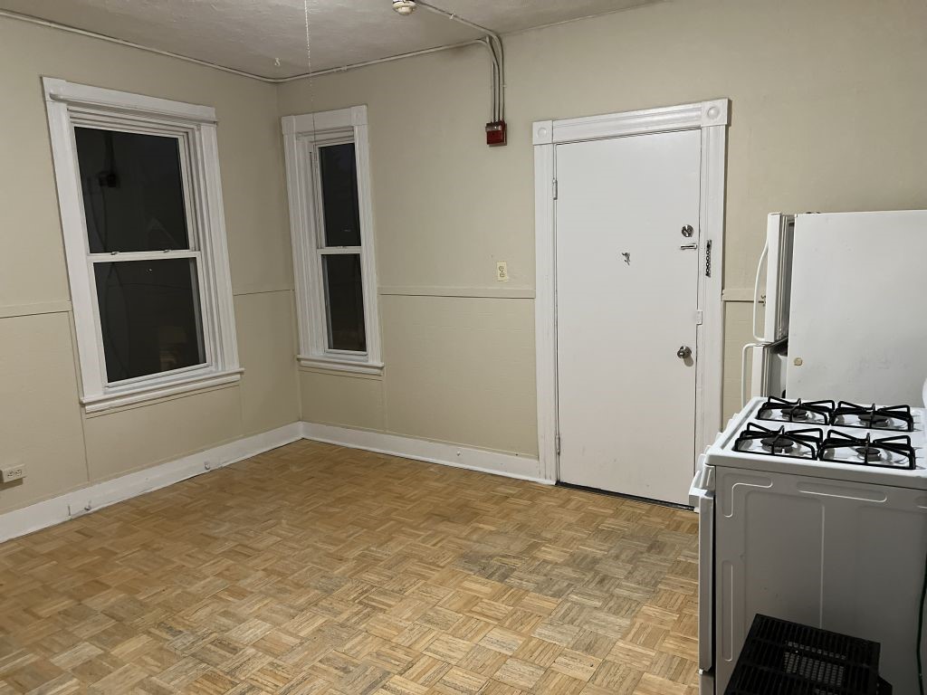 635 Park Avenue Woonsocket, RI 02895 - Photo 10 of 27