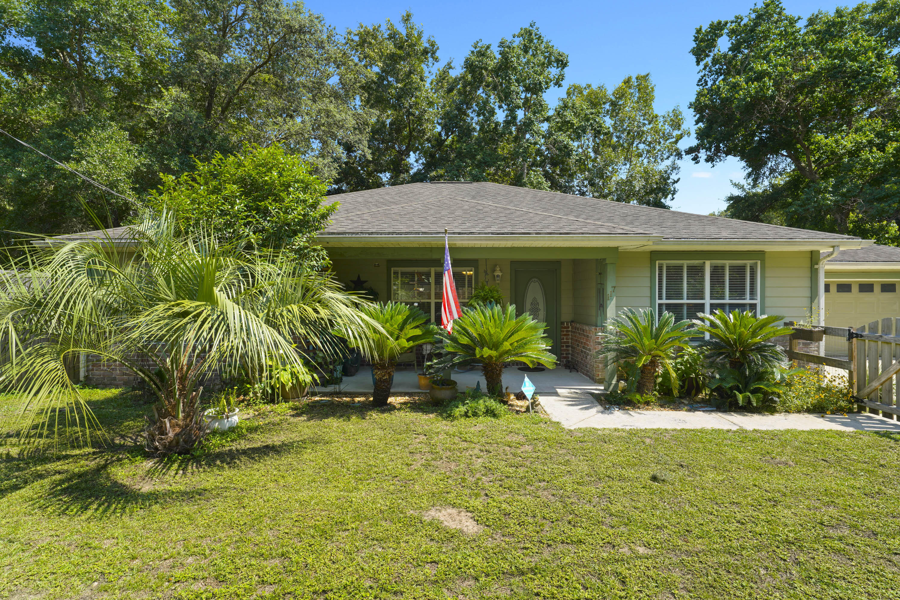 117 Will Street Freeport, FL 32439 - Photo 7 of 19 Rear View