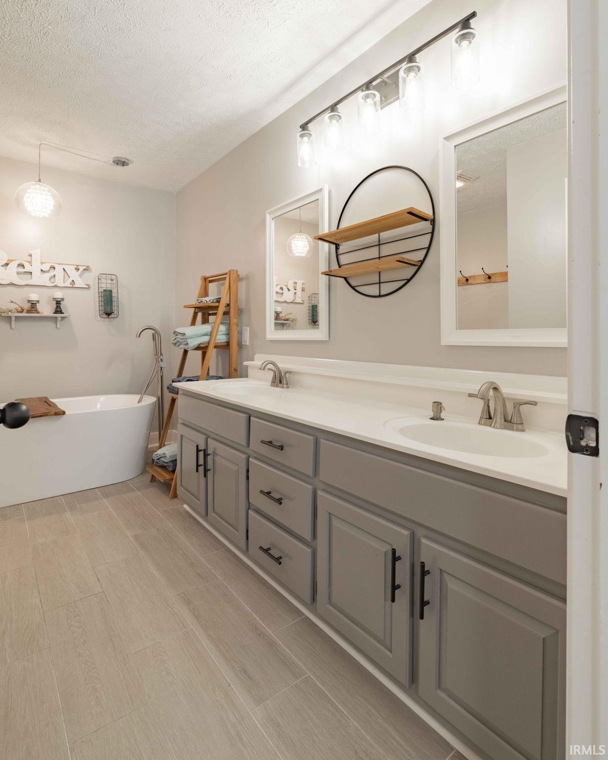 12282 Charing Cross Road Carmel, IN 46033 - Photo 25 of 36 Gallery Image 25