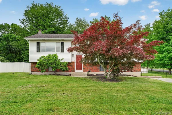 $2,900 | 76 Maureen Drive, Middletown, NY 10940