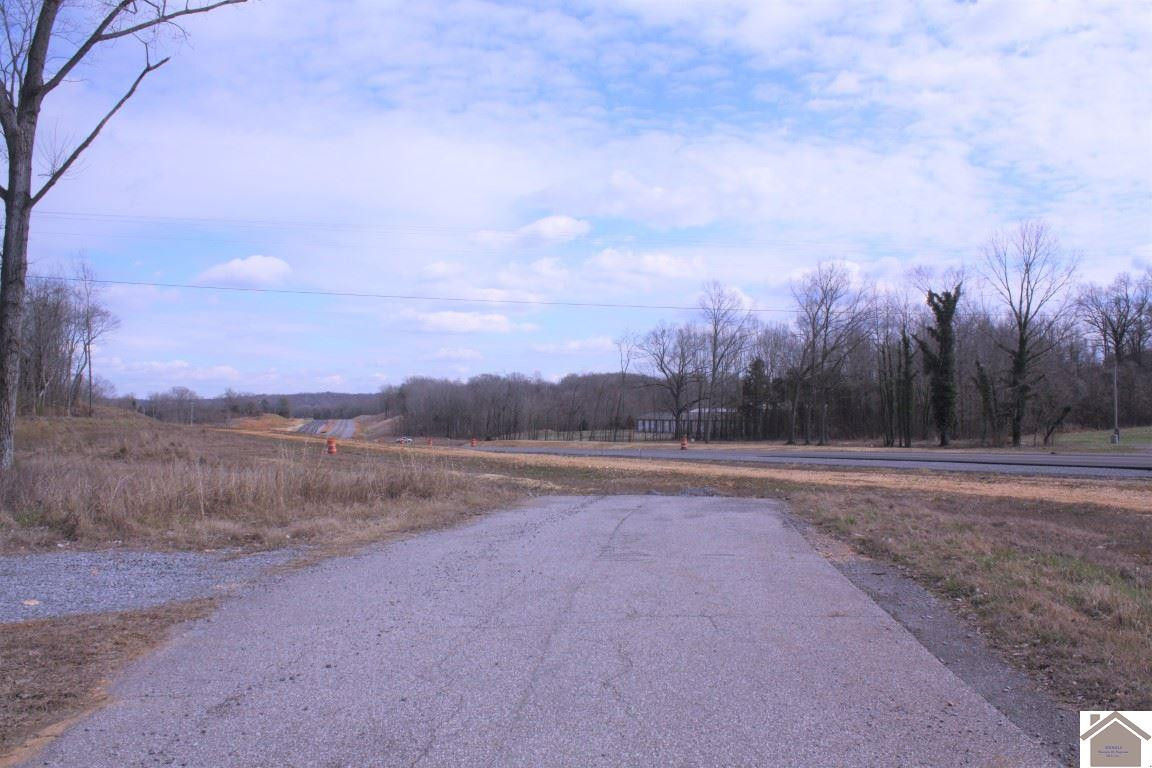 0 Boyds Landing Road Cadiz, KY 42211 - Photo 1 of 1 This Road is Old Boyds Landing Road. It connects to New Boyds Landing Rd which connects to Hwy 68. This is the view from the property - Great line of sight for people traveling EAST OR WEST on Hwy 68. Perfect for any business!! View of Hwy 68