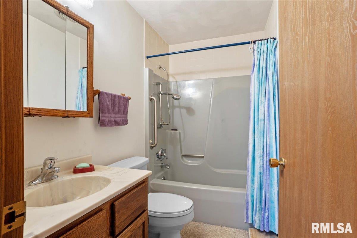 415 South Henrietta Street Divernon, IL 62530 - Photo 18 of 32