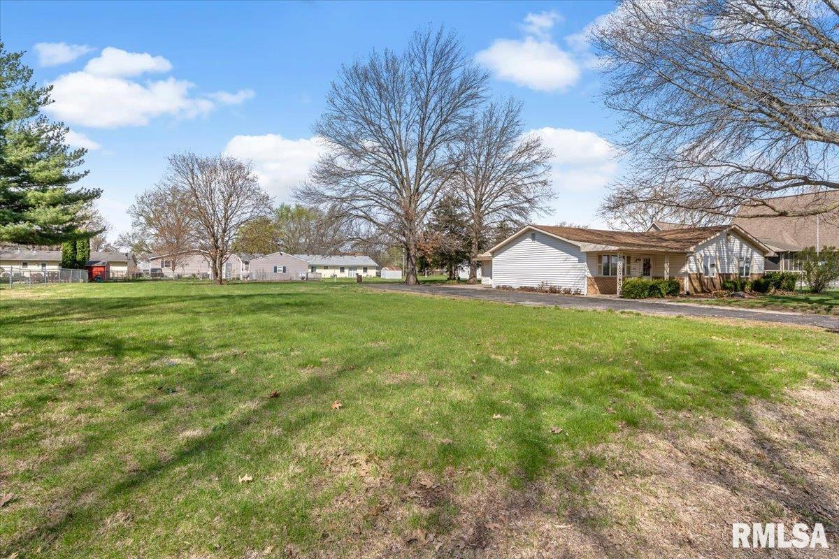 415 South Henrietta Street Divernon, IL 62530 - Photo 28 of 32