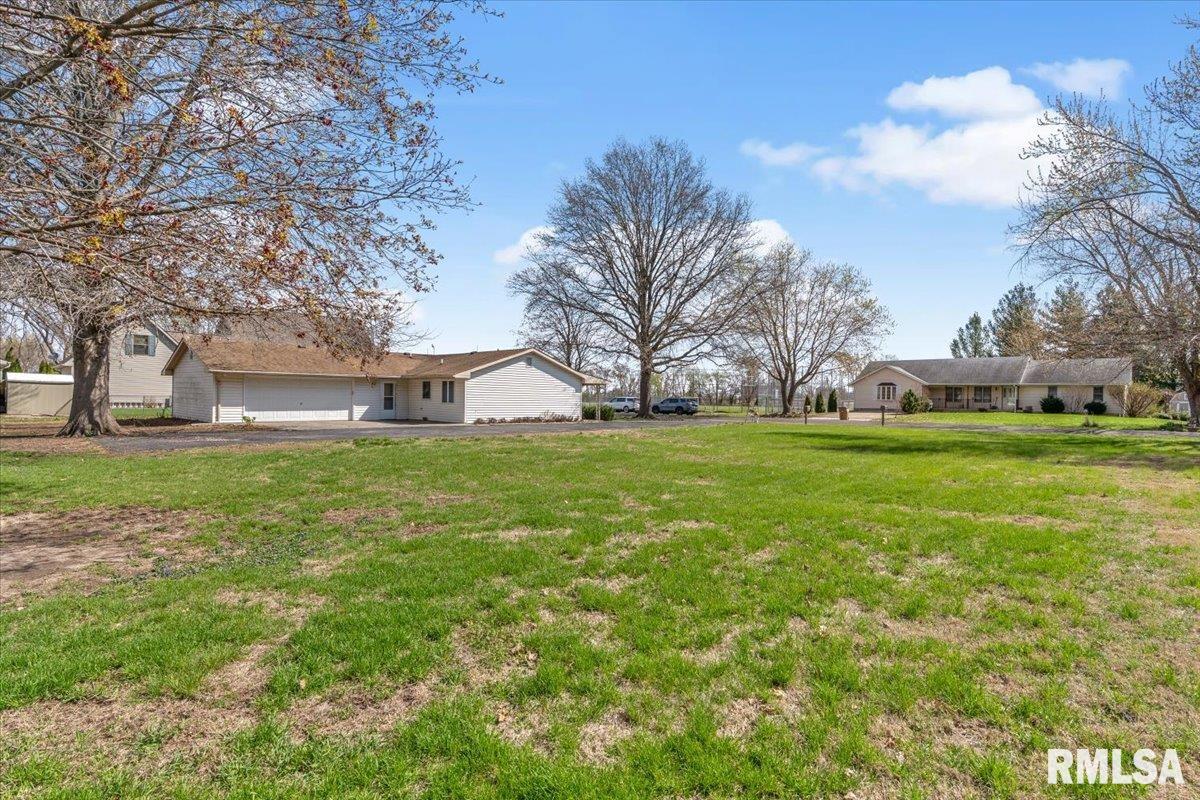 415 South Henrietta Street Divernon, IL 62530 - Photo 29 of 32