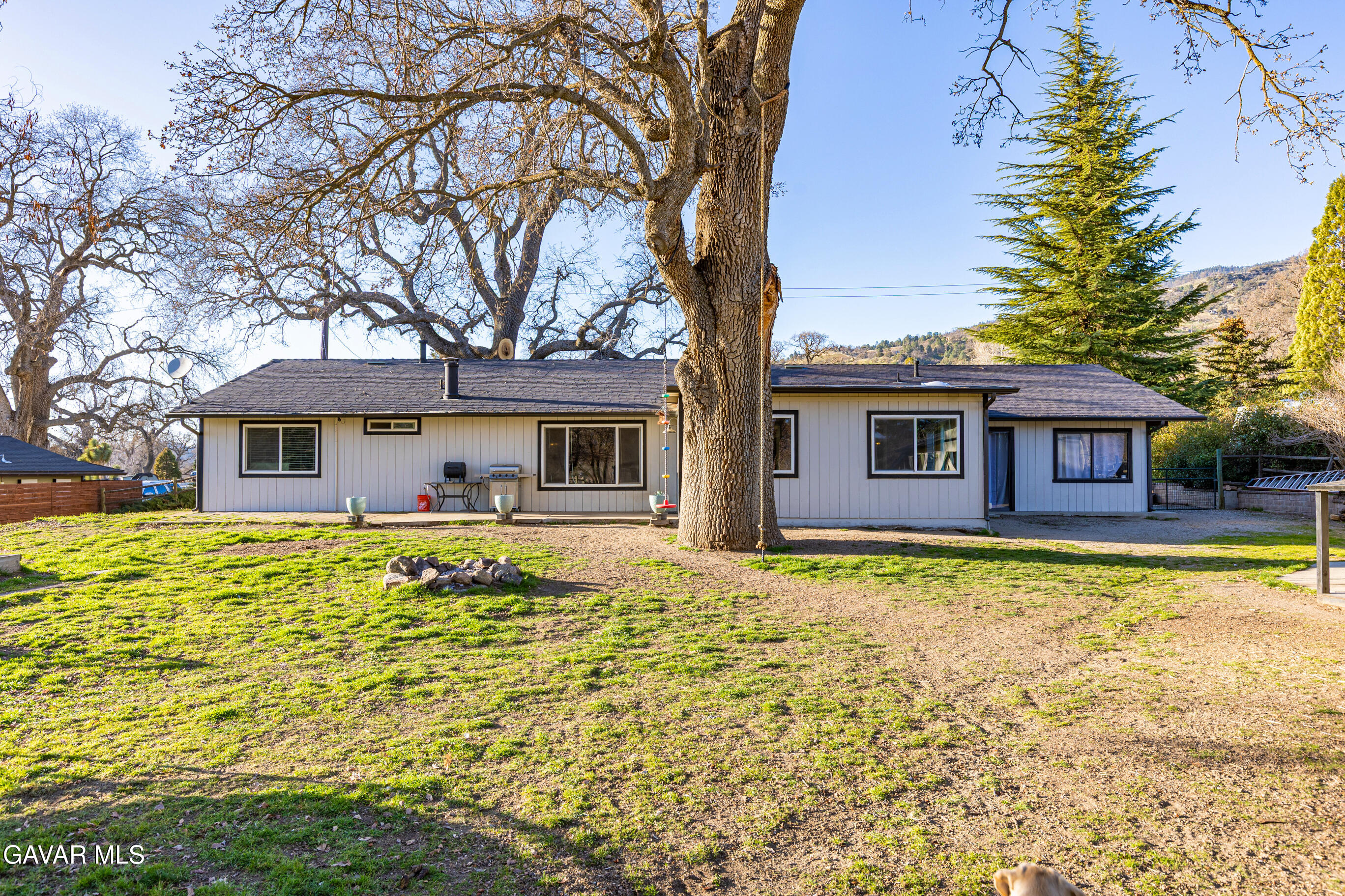28050 Black Gold Way Tehachapi, CA 93561 - Photo 34 of 51 33