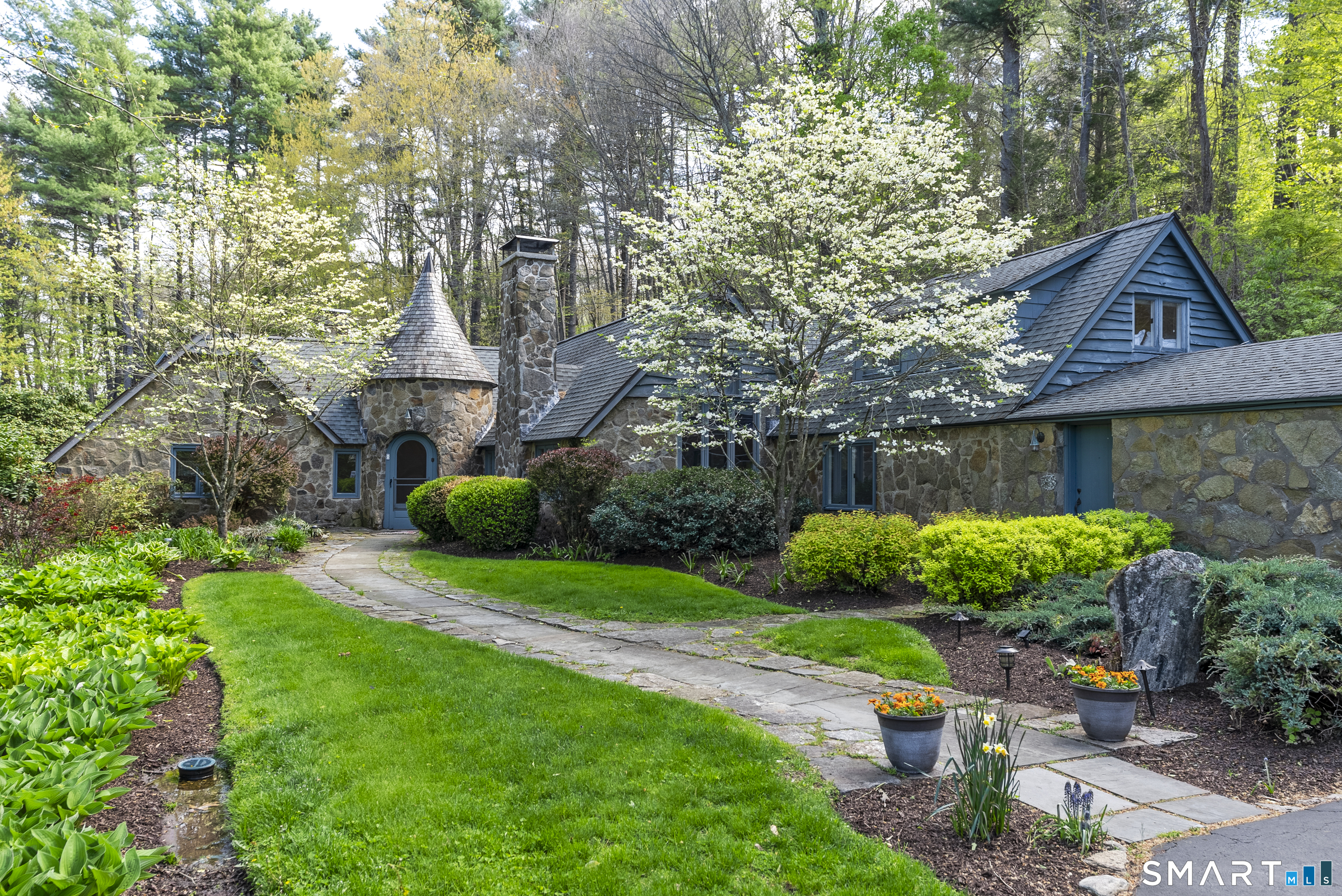 8 Morgan Road Canton, CT 06019 - Photo 1 of 40