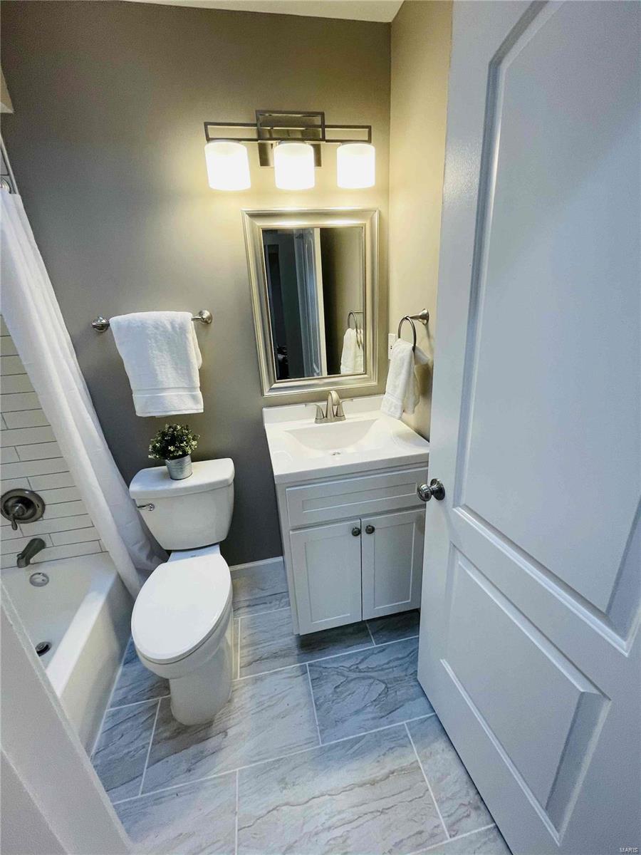 48 Riviera Court St. Louis, MO 63146 - Photo 14 of 28 Gallery Image 14