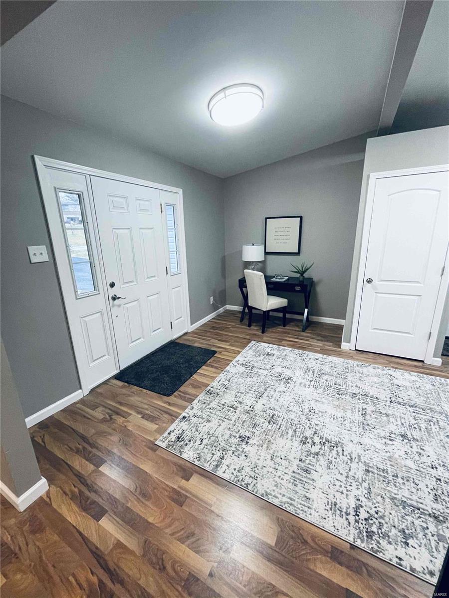 48 Riviera Court St. Louis, MO 63146 - Photo 3 of 28 Gallery Image 3