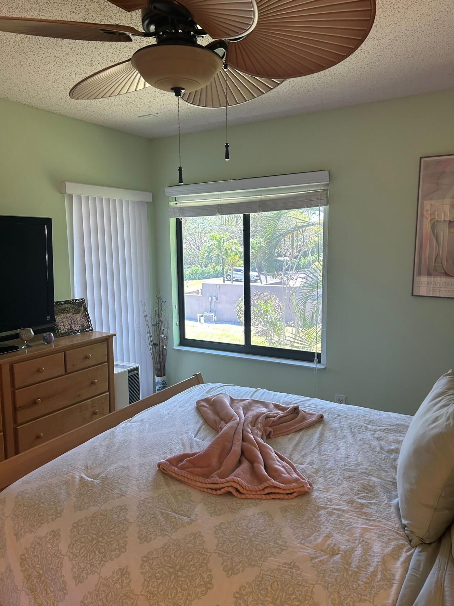 159 Northwest 70th Street, Unit 402 Boca Raton, FL 33487 - Photo 17 of 28 811fd037-4d6d-4b64-93dd-55b30cbfe72d