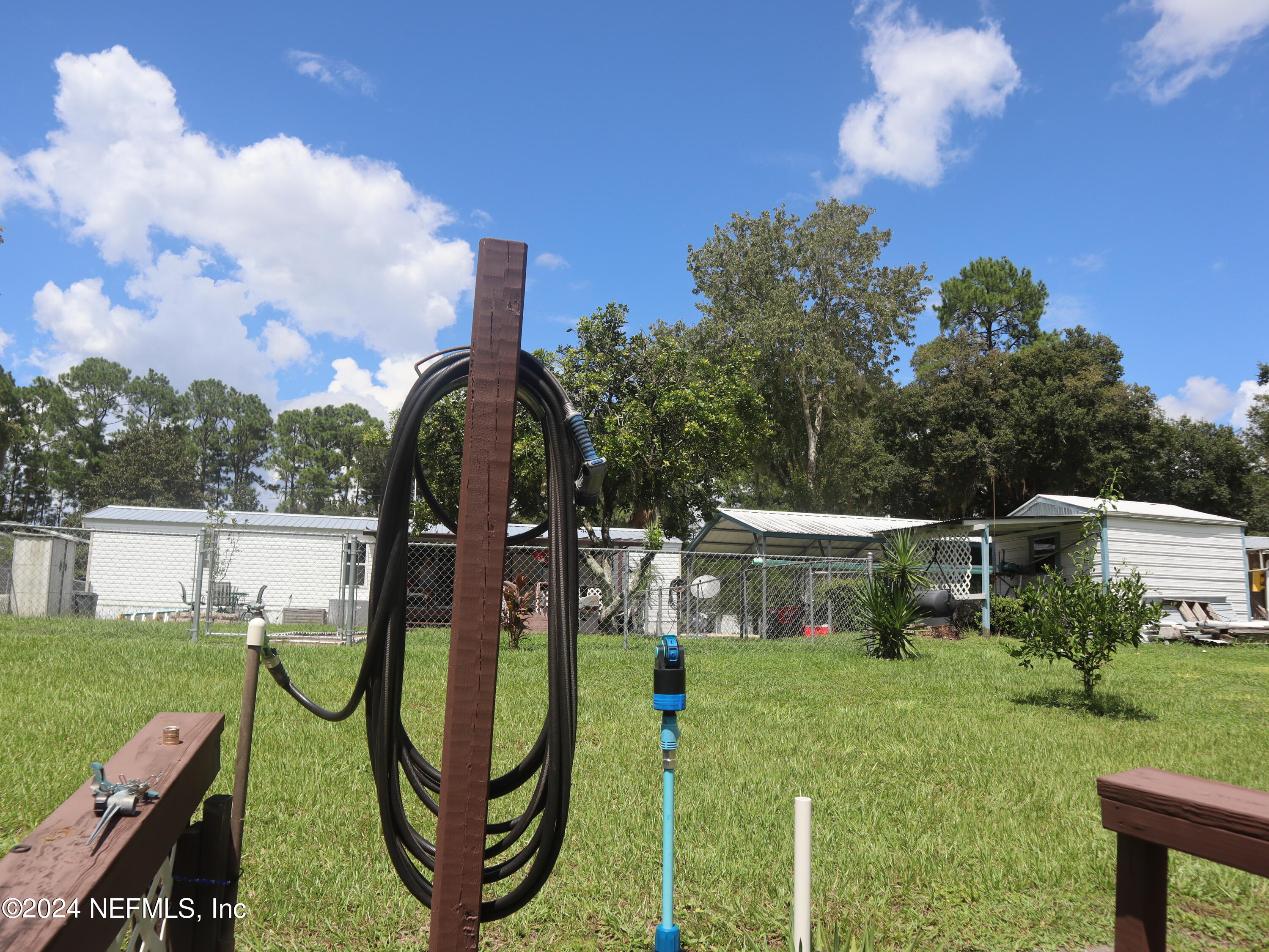 107 Fisherman Road Satsuma, FL 32189 - Photo 23 of 37 Stairs to Boat Lift