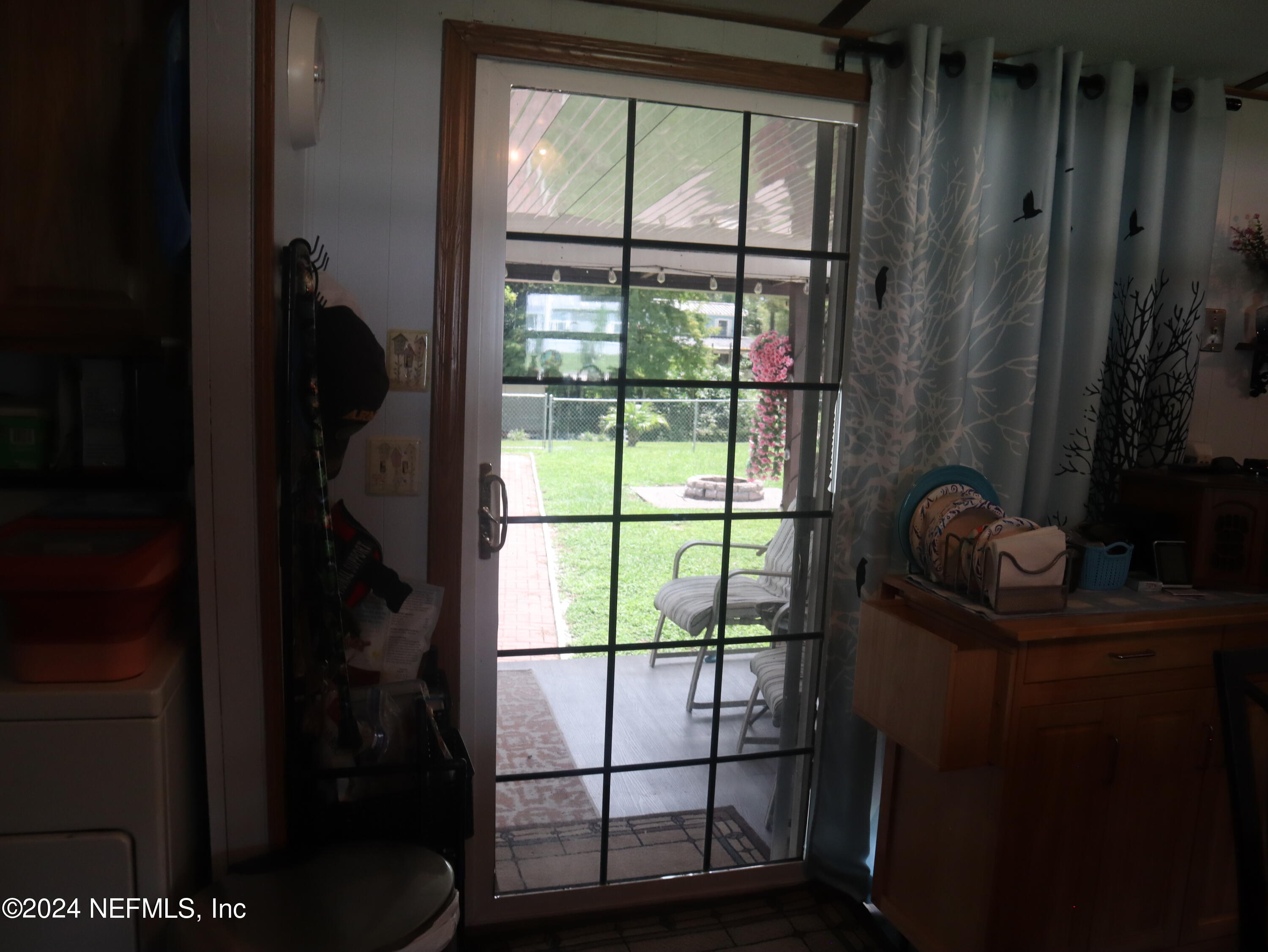 107 Fisherman Road Satsuma, FL 32189 - Photo 29 of 37 Door to Back Porch