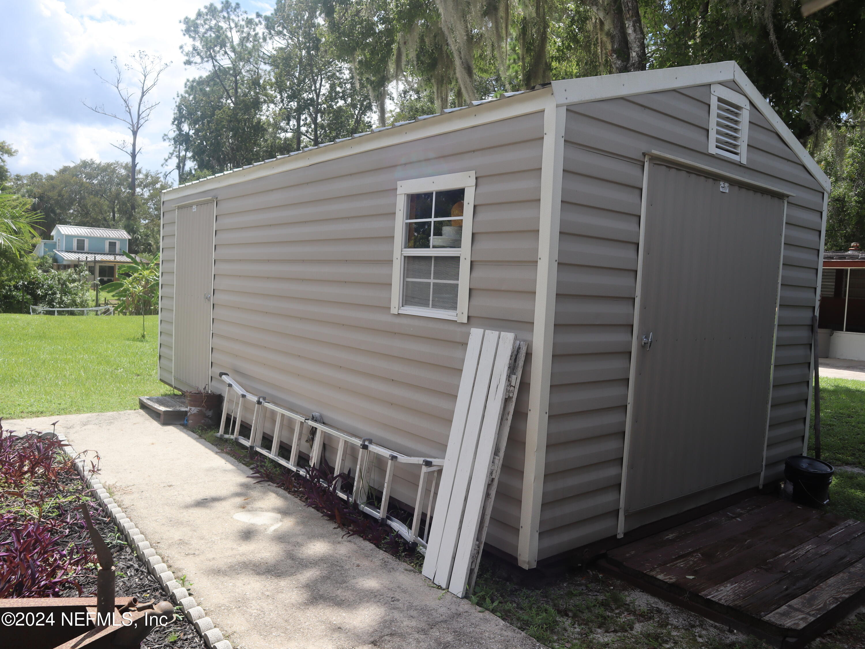 107 Fisherman Road Satsuma, FL 32189 - Photo 4 of 37 Storage Shed