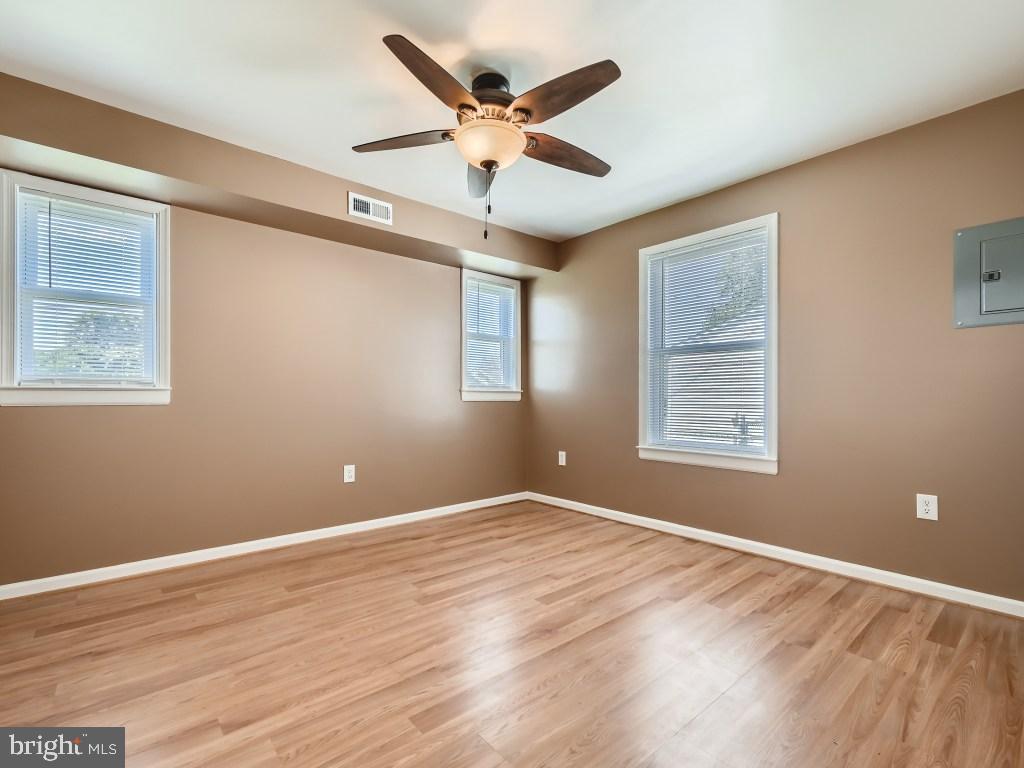 1704 Brookview Road Dundalk, MD 21222 - Photo 15 of 30 Convenient main level Master Bedroom