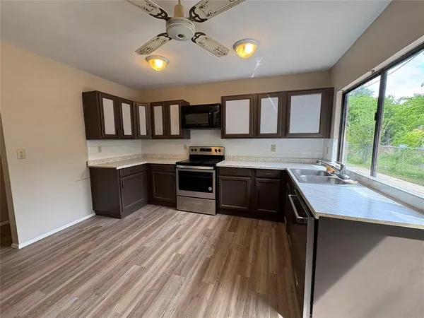 $1,895 | 7103 Hardwood Trail, Dallas, TX 75249