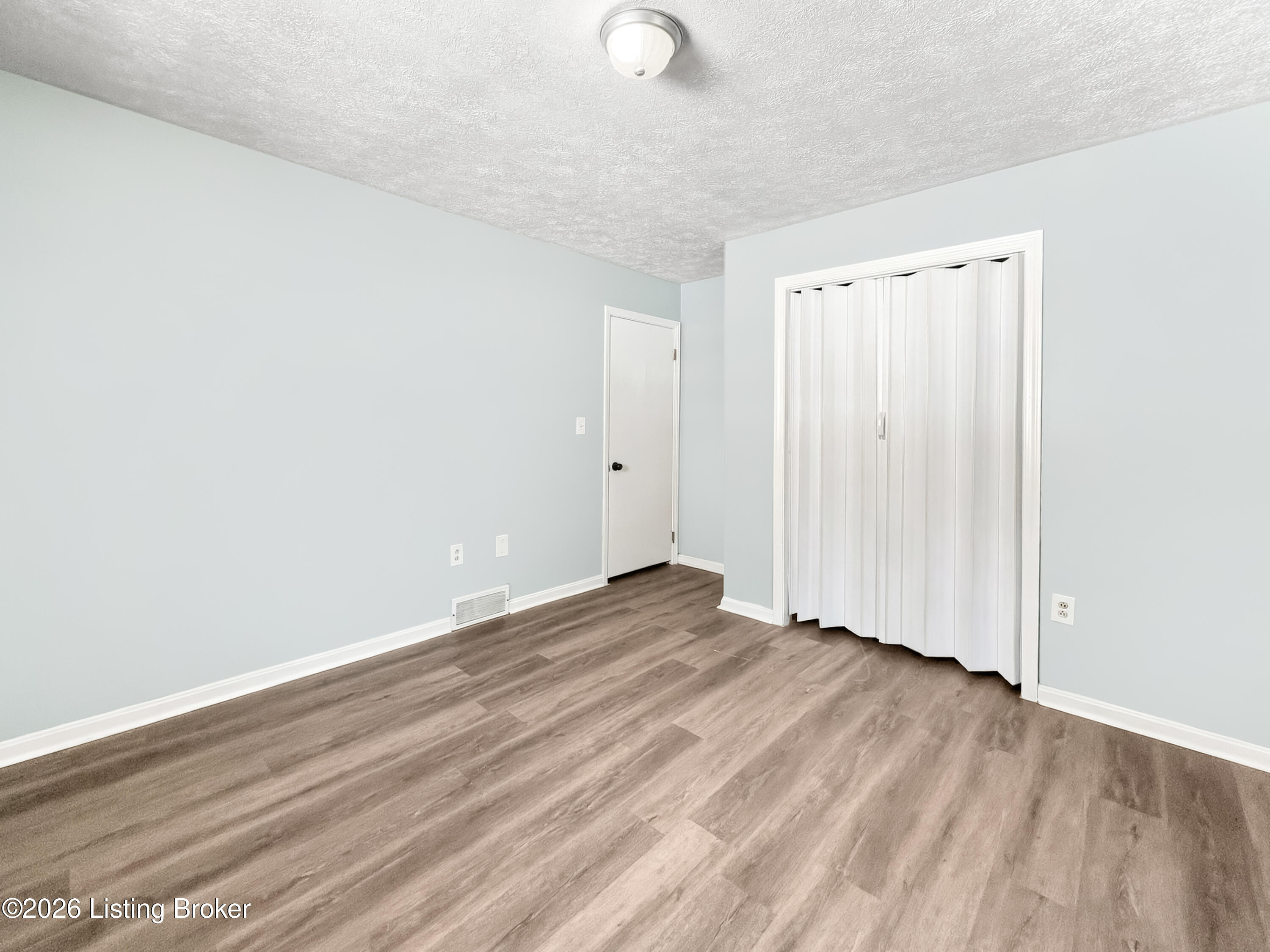 7539 Manslick Road Louisville, KY 40214 - Photo 24 of 59 028
