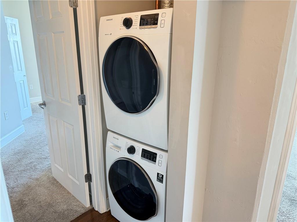 3820 Roswell Road Northeast, Unit 902 Atlanta, GA 30342 - Photo 14 of 20 a close up view of a washer and dryer
