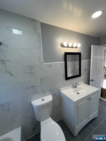 $2,200 | 236-240 19th Avenue, Unit 3, Paterson, NJ 07504