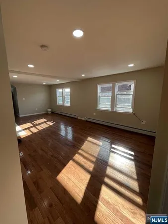 $1,900 | 236-240 19th Avenue, Unit 3, Paterson, NJ 07504