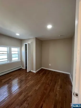 $1,900 | 236-240 19th Avenue, Unit 3, Paterson, NJ 07504