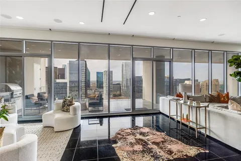 $1,650,000 | 1717 Arts Plaza, Unit 2107, Dallas, TX 75201