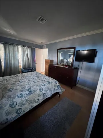 a view of house with yard