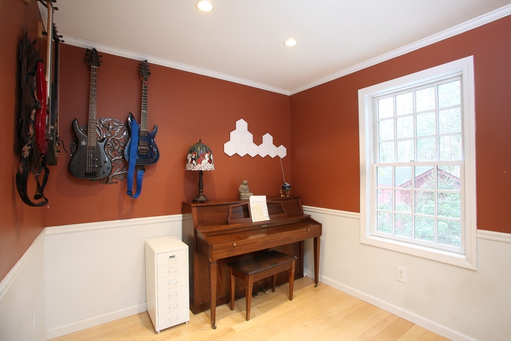 751 Park Hill Road Northampton, MA 01062 - Photo 9 of 41
