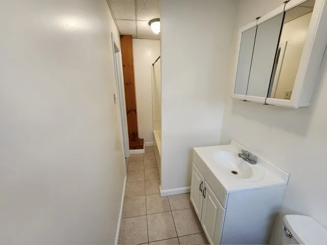 $1,450 | 74 Fulton Street, Unit 1W, Fall River, MA 02720