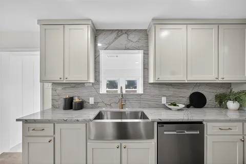 $715,000 | 8611 Capri Drive, Dallas, TX 75238