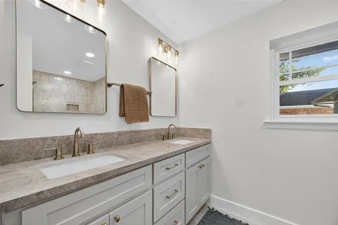 $715,000 | 8611 Capri Drive, Dallas, TX 75238