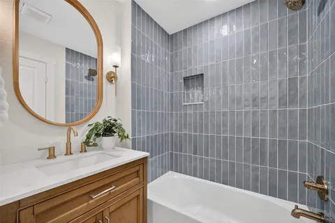 $715,000 | 8611 Capri Drive, Dallas, TX 75238