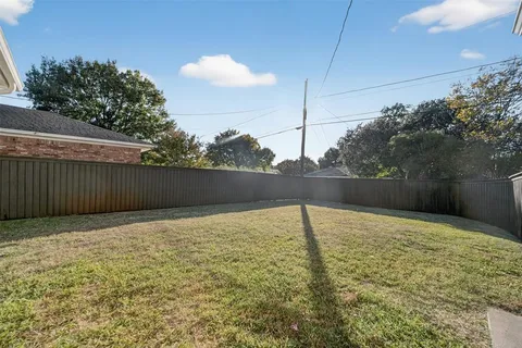 $715,000 | 8611 Capri Drive, Dallas, TX 75238