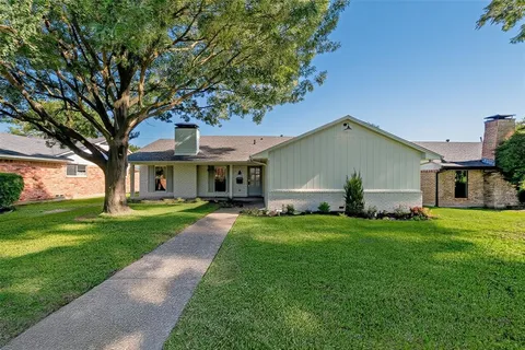 $715,000 | 8611 Capri Drive, Dallas, TX 75238